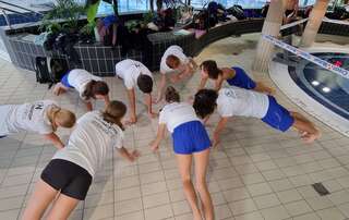 Echauffement de la section natation course du collège Mathurin Régnier